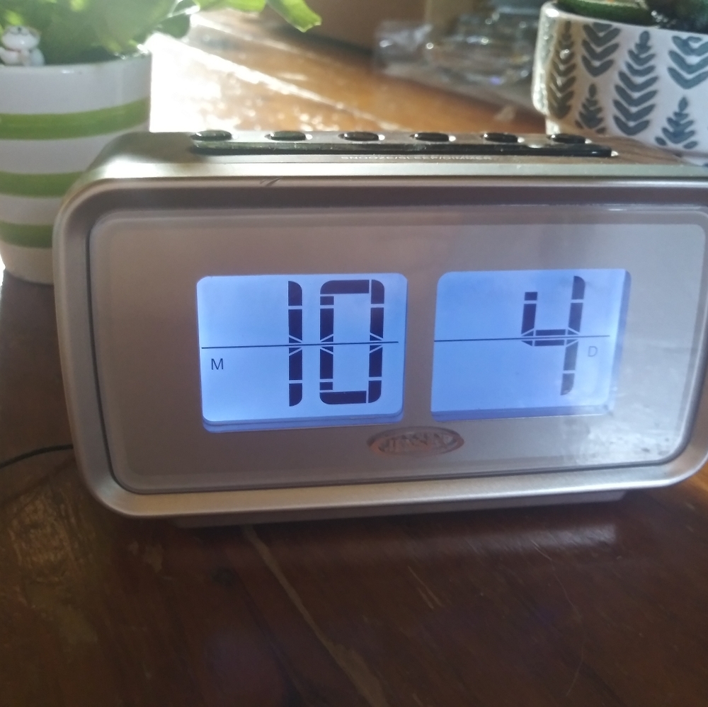 Alarm Clock - Picture 3 of 5